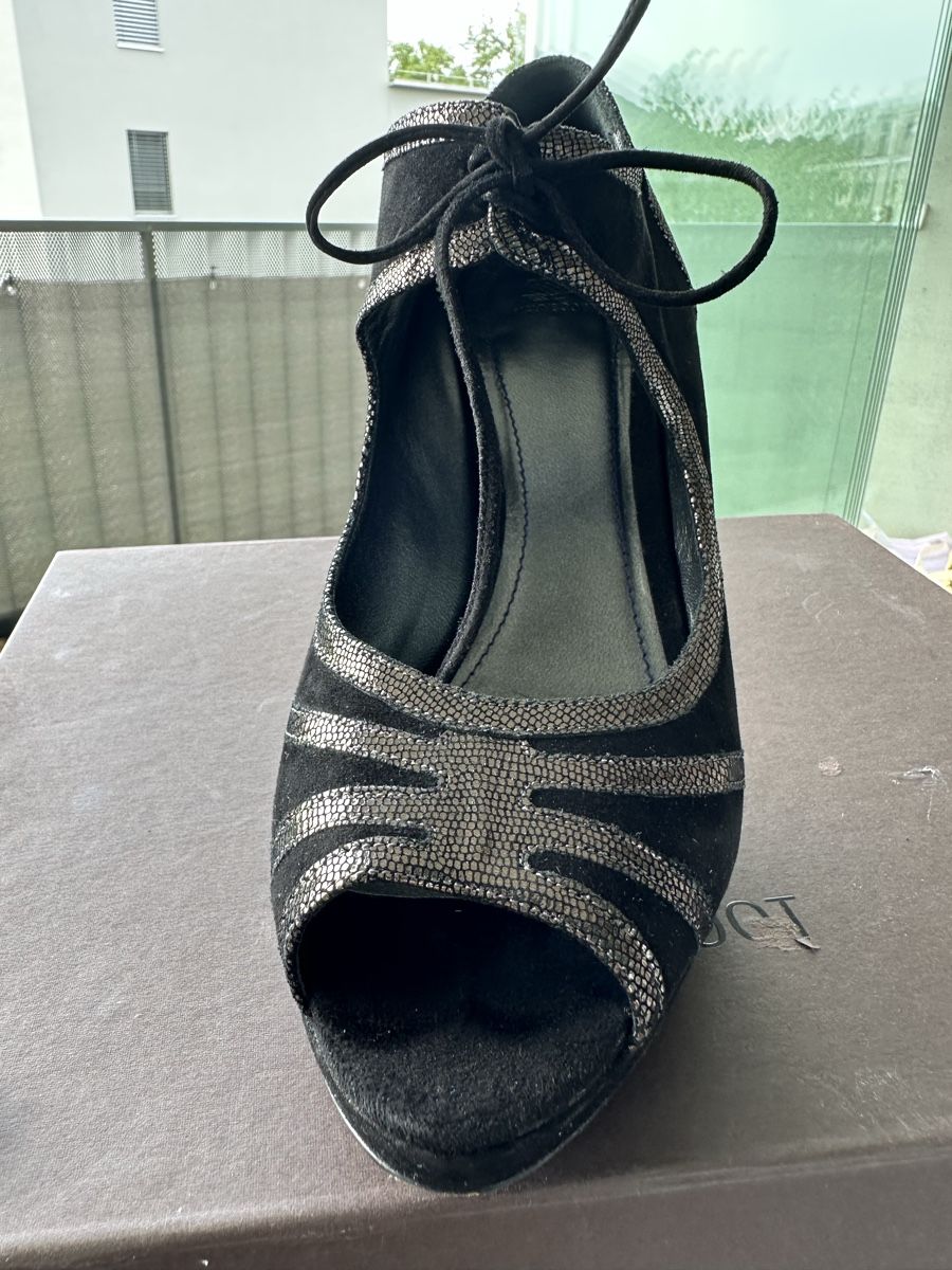 Damenschuhe: Pumps schwarz Nubukleder Grösse 40 Navyboot – Gebraucht aus Baar von lin_7dhb 6