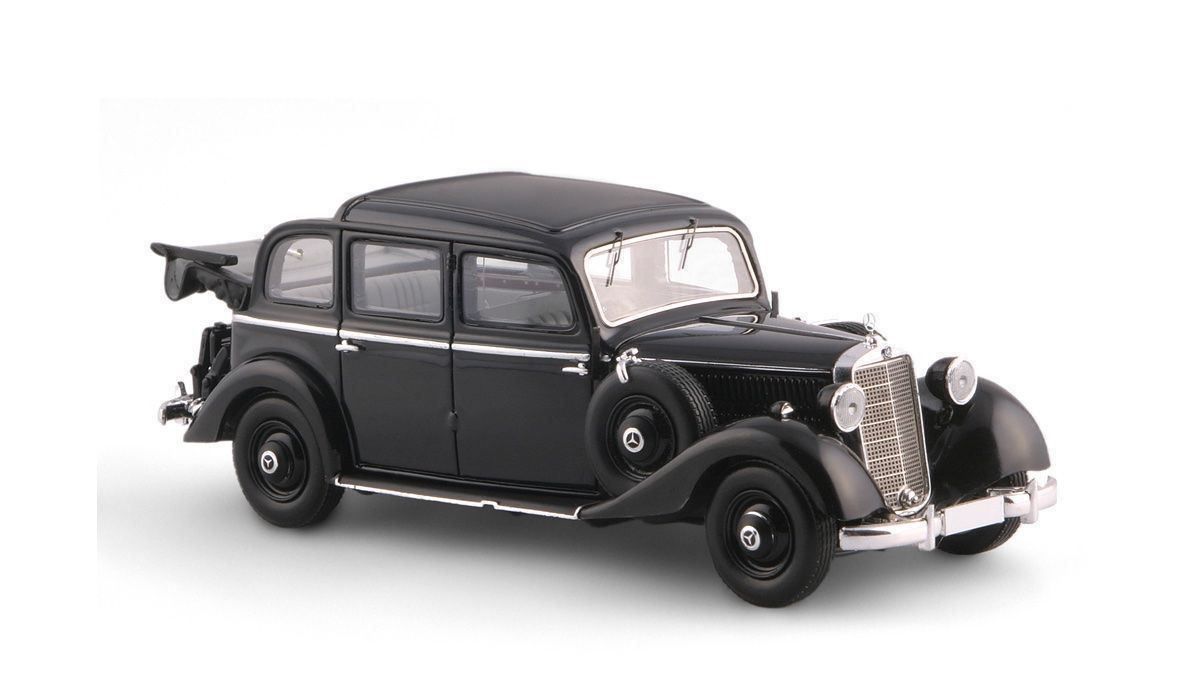 Mercedes-Benz Modellini d'auto: Mercedes Benz 260D Pullmann Landaulet – Nuovo e nell'imballaggio originale da Luzern venduto da aa43modelcars-Luzern 1