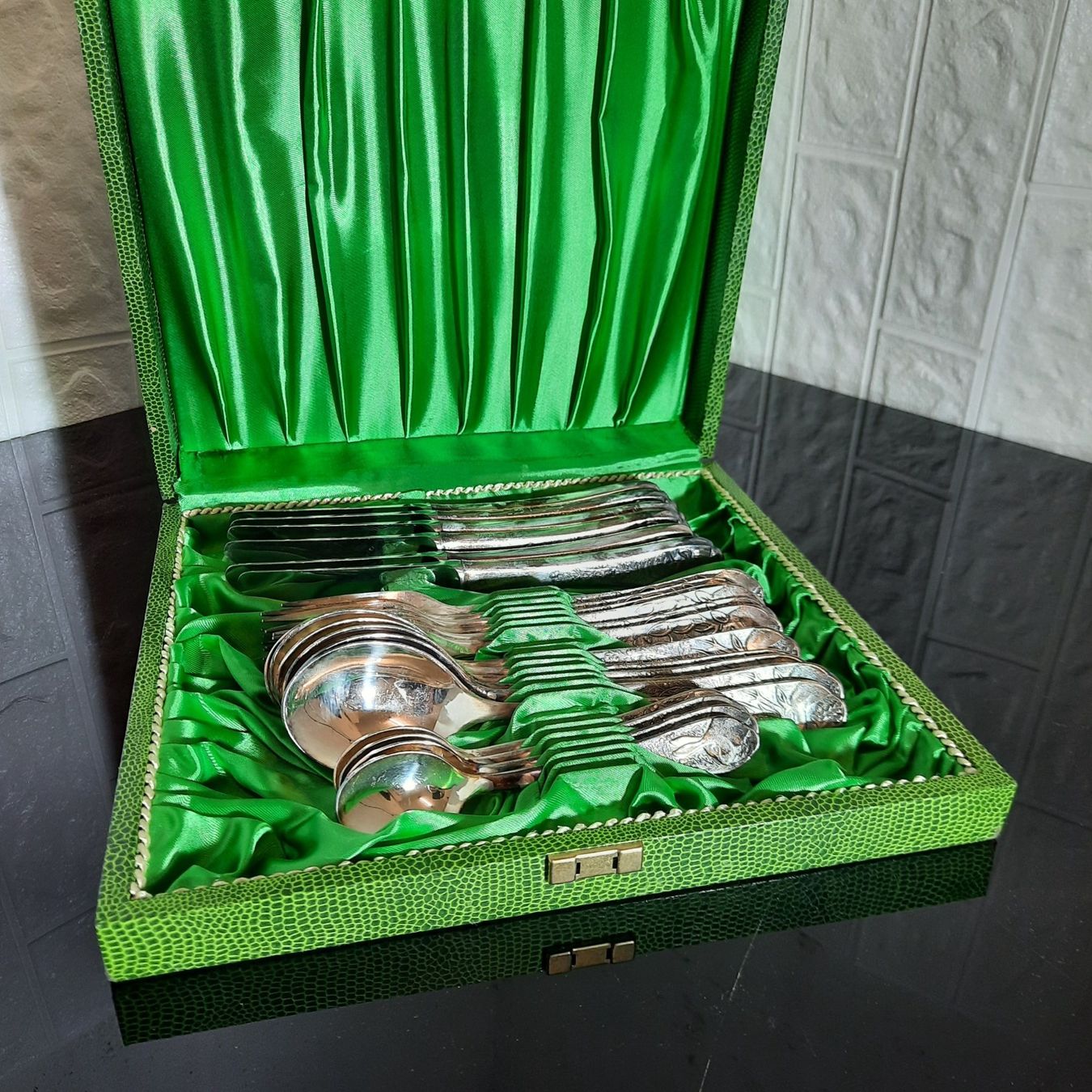 Set di posate: Besteckset KB Solingen mit Tierdesign – Usato da Unterägeri venduto da Altgoldschmuck