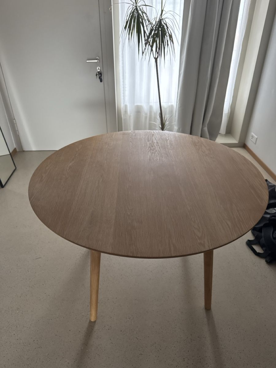 Tische: Holztisch 120 cm Durchmesser – Gebraucht aus Horgen von lev_8pwf