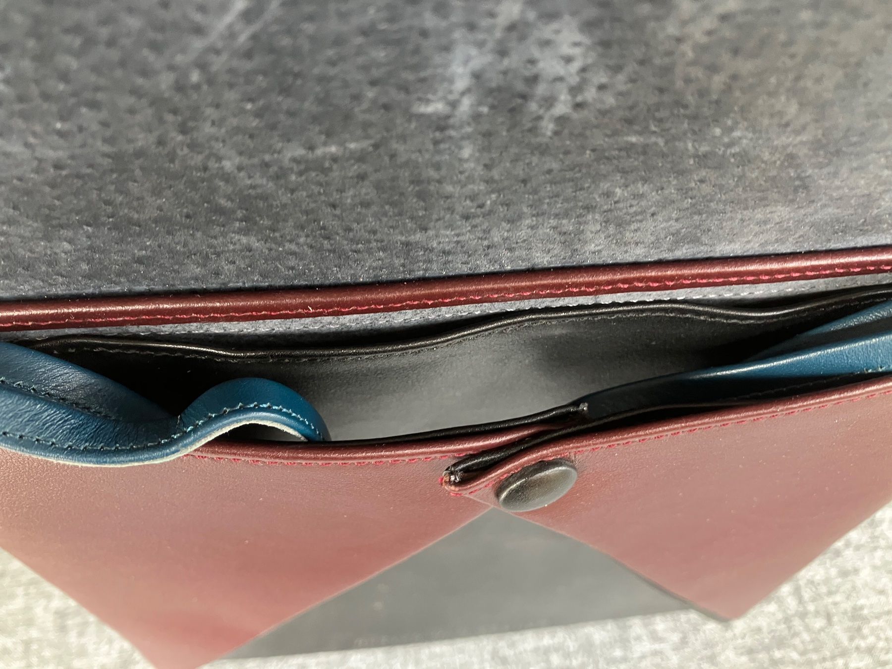 Borse da donna: Hester van Eeghen Amsterdam Designer-Ledertasche geometrisch – Usato da Zürich venduto da Idbiw 3