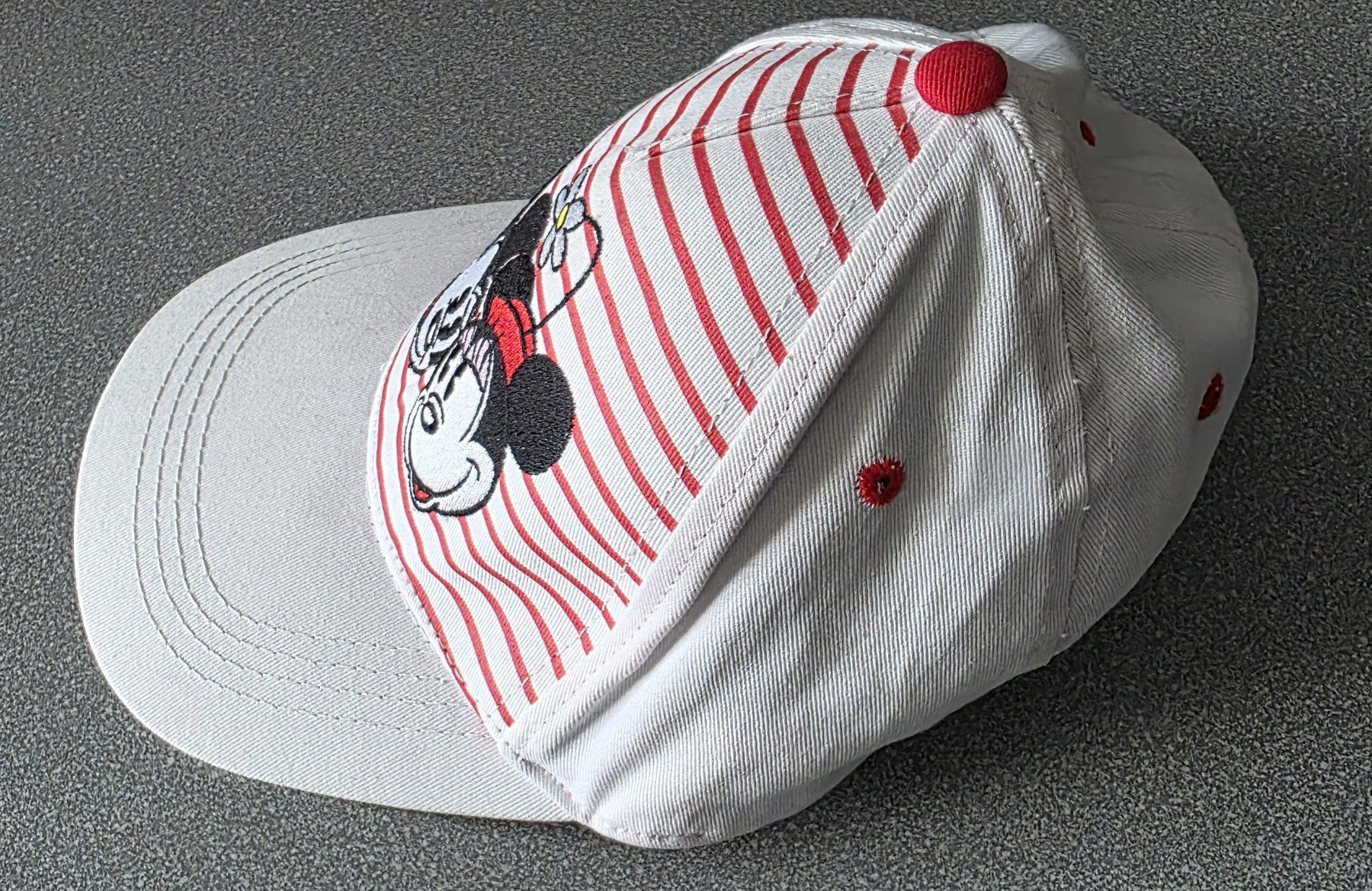 Autres vêtements & accessoires: Walt Disney Cap Mickey Mouse und Minnie Mouse – Neuf (Voir description) à Oetwil am See par fineli2 1