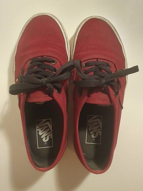 Vans Scarpe da uomo: Vans Authentic / Grösse 34.5 – Usato da Bern venduto da PH85BE