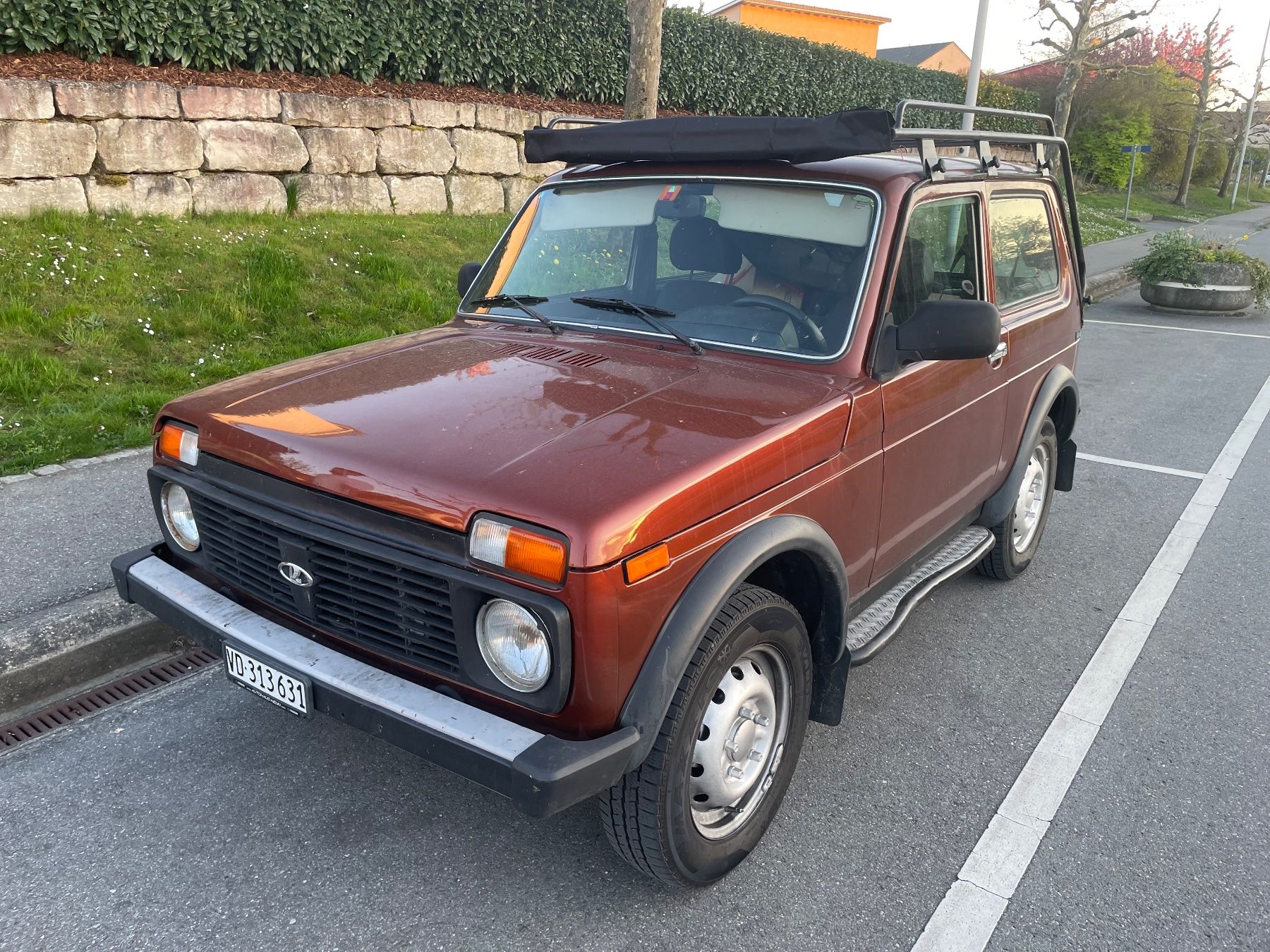 Lada Automobili: Lada Niva 23000km – Usato da Avenches venduto da sal_j62q
