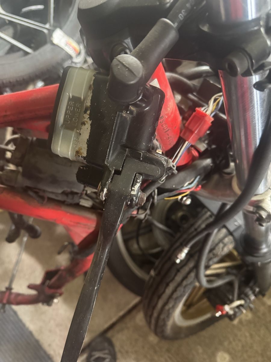 Honda Tutti i ricambio per moto: Honda 900 Rahmen Räder etc – Usato da dättlikon venduto da sulsimoto 1