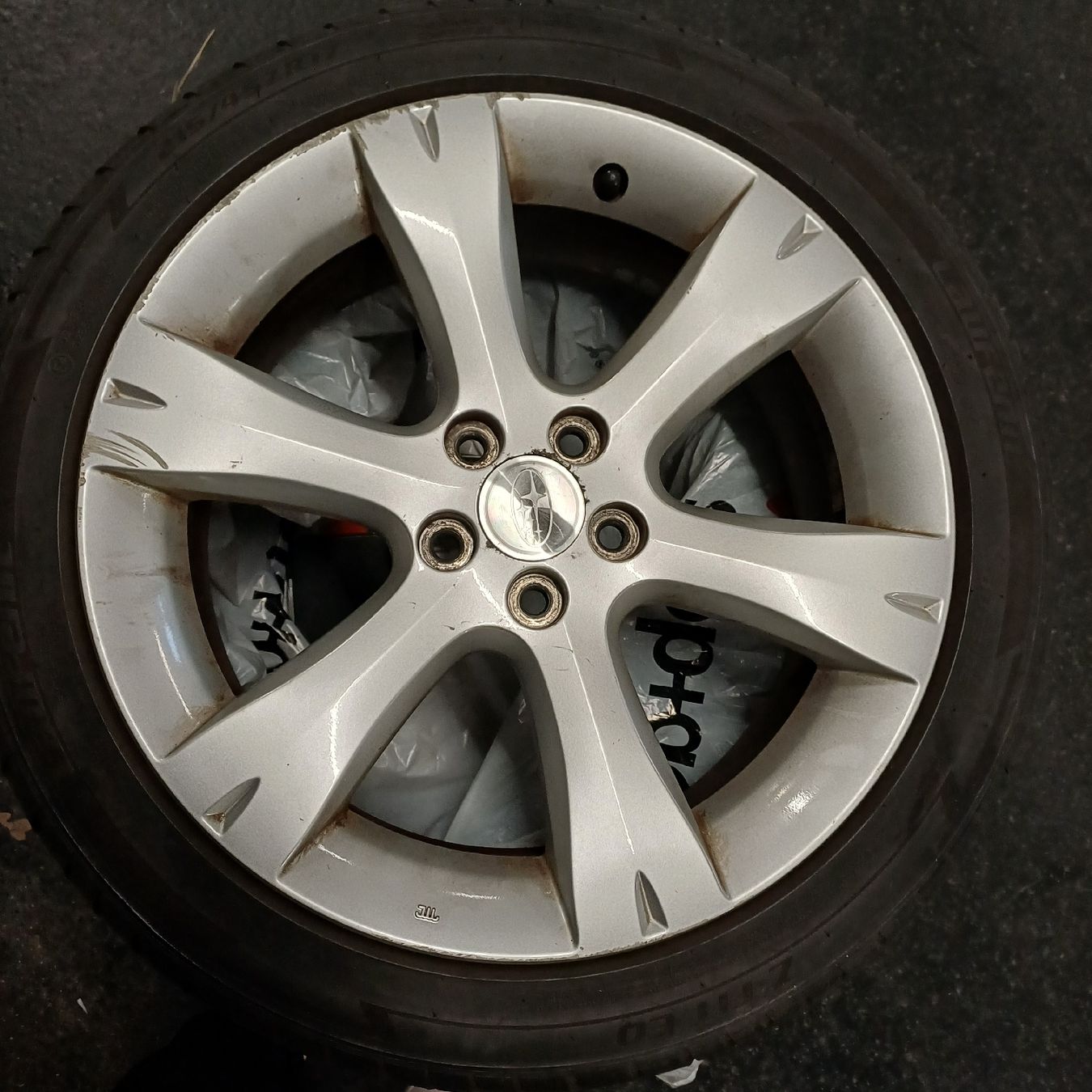 Cerchioni: Alufelge 215/45ZR17 – Usato da Bitsch venduto da Free-Cars