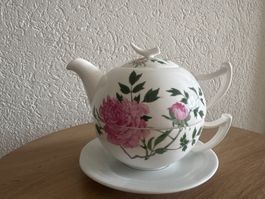 Teekanne mit Tasse