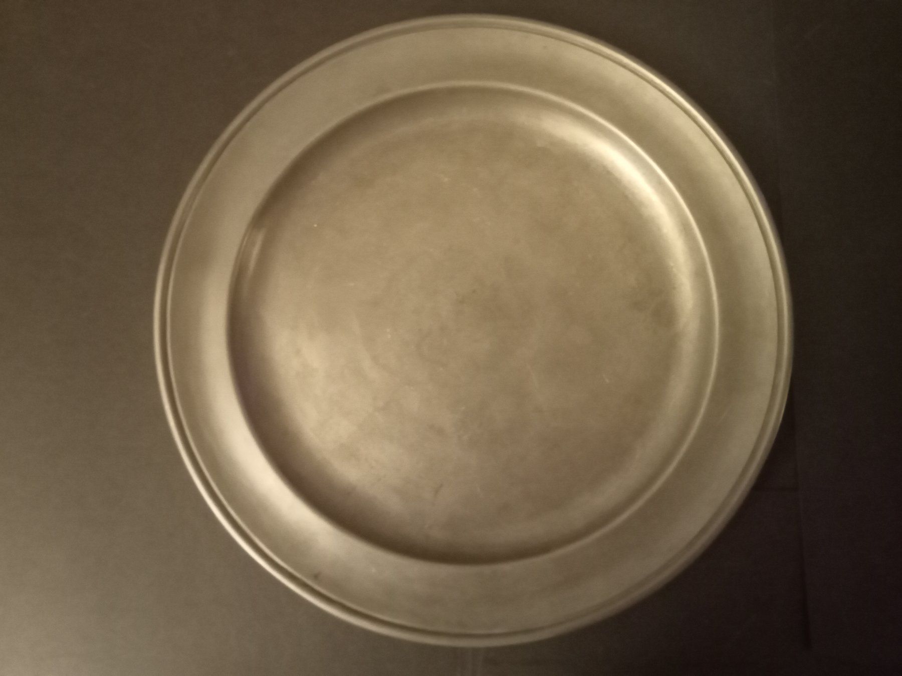 Piatti: Zinnteller Durchmesser ca. 27 cm – Usato da Luzern venduto da Einh0rn