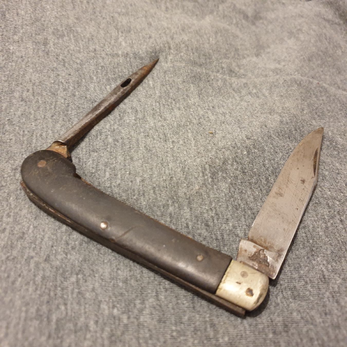 Coltelli tascabile: Courtellerie Suisse Sackmesser Antique – Usato da Saxonne (Ayent) venduto da SnowRoof