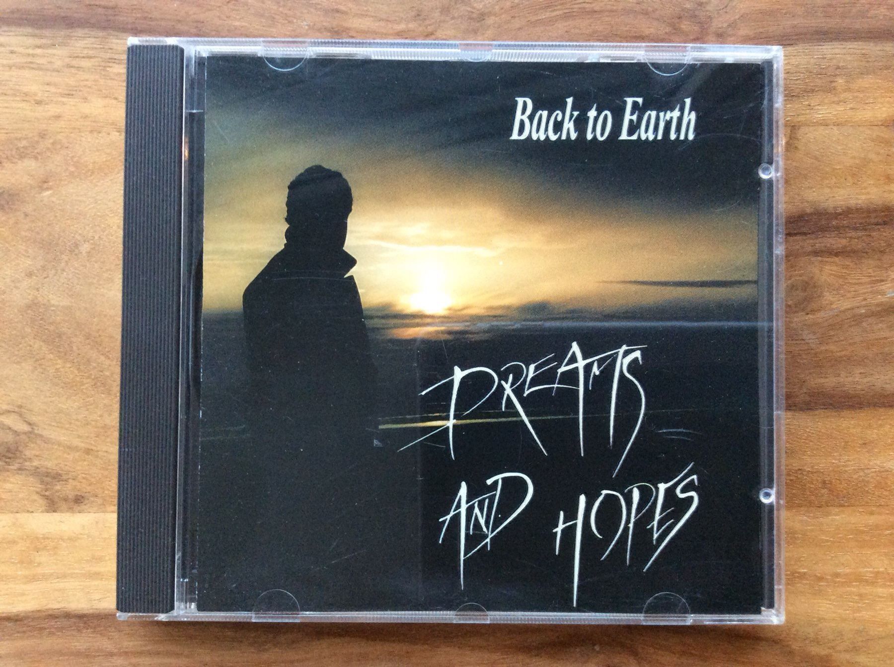 CD: CD Back to Earth / Dreams and Hopes – Usato da Horgen venduto da flyingpenguin2000