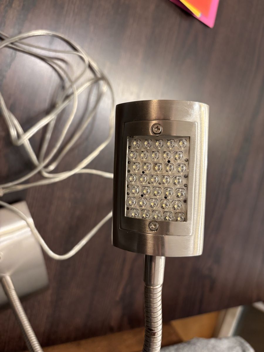 Lampade: LED Tischleuchte aus Metall – Usato da Unterentfelden venduto da Nadineb23 2