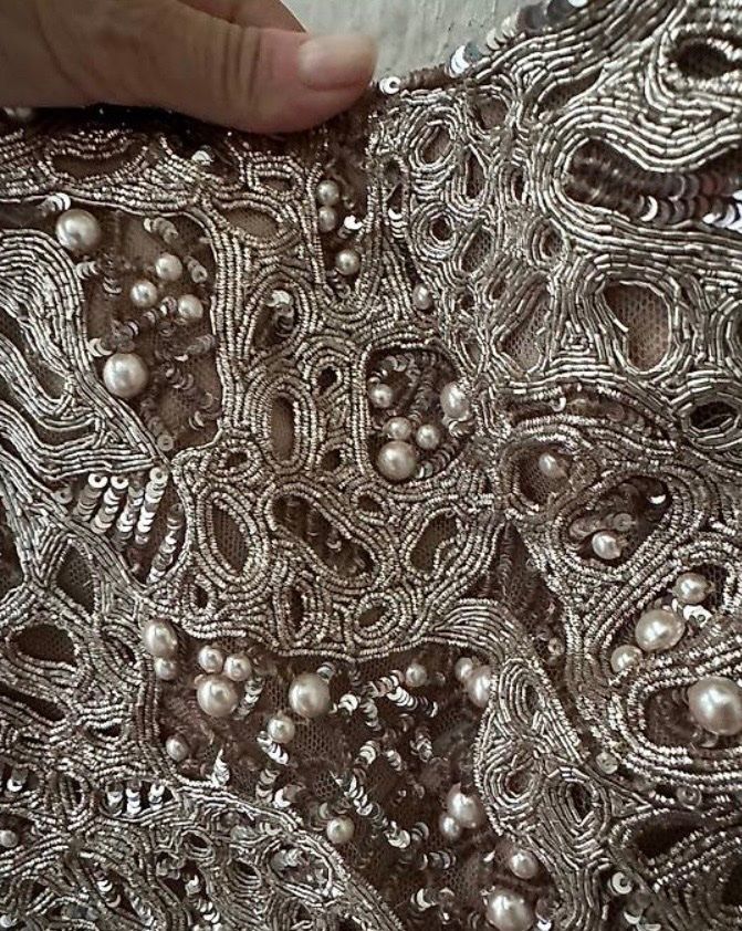 Elie Saab Vestiti: Elie Saab magnifico abito – Nuovo e nell'imballaggio originale da lugano venduto da rob_g7hc 3