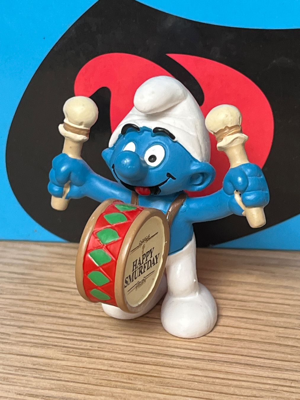 Schleich Figuren: Trommel-Schlumpf "Happy Smurfsday – Gebraucht aus Lyss von Duckszone