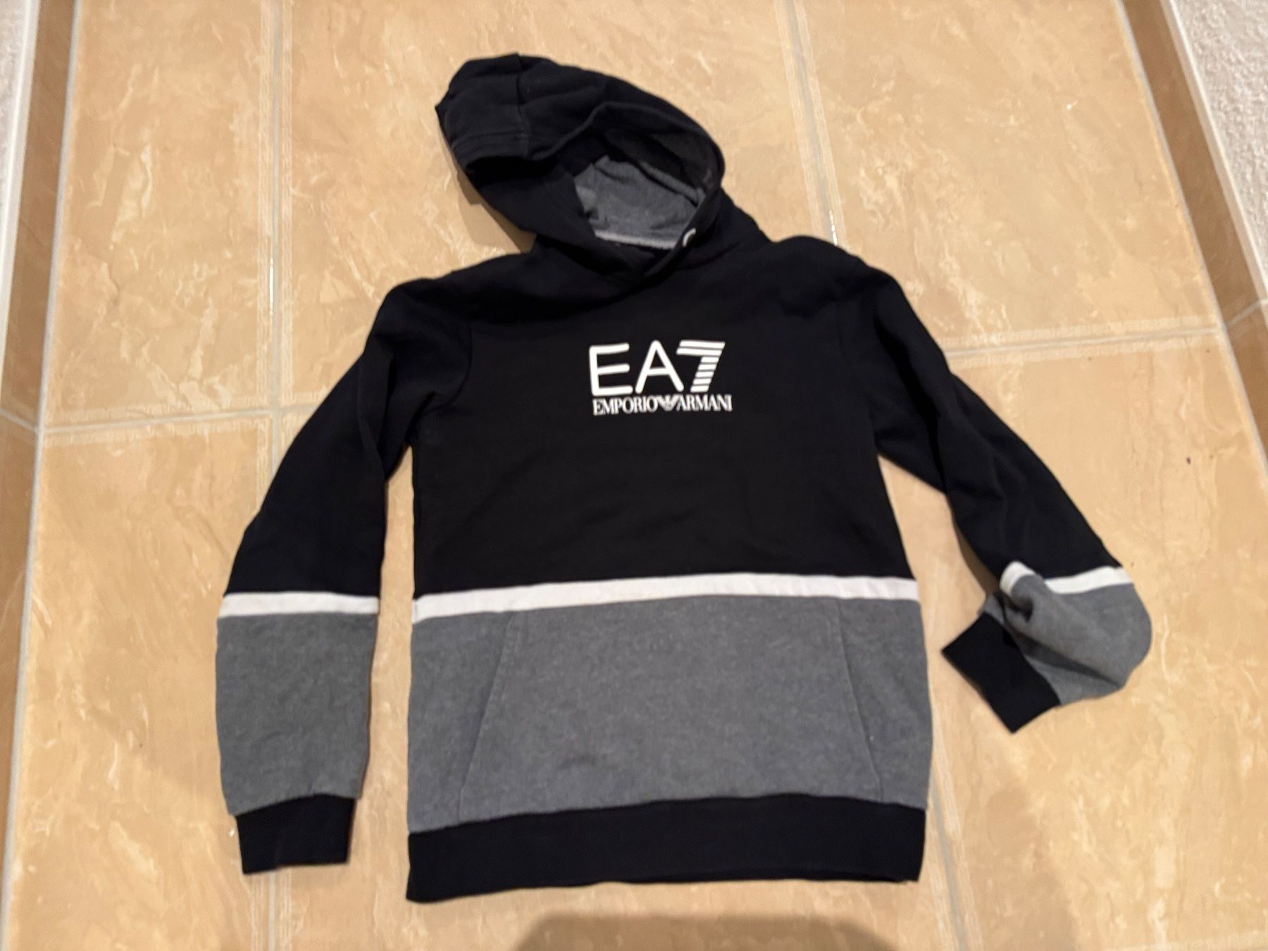 Armani Pullover & Sweatshirts: Armani cooler Pulli, 12J 152 – Gebraucht aus Klingnau von Markus14