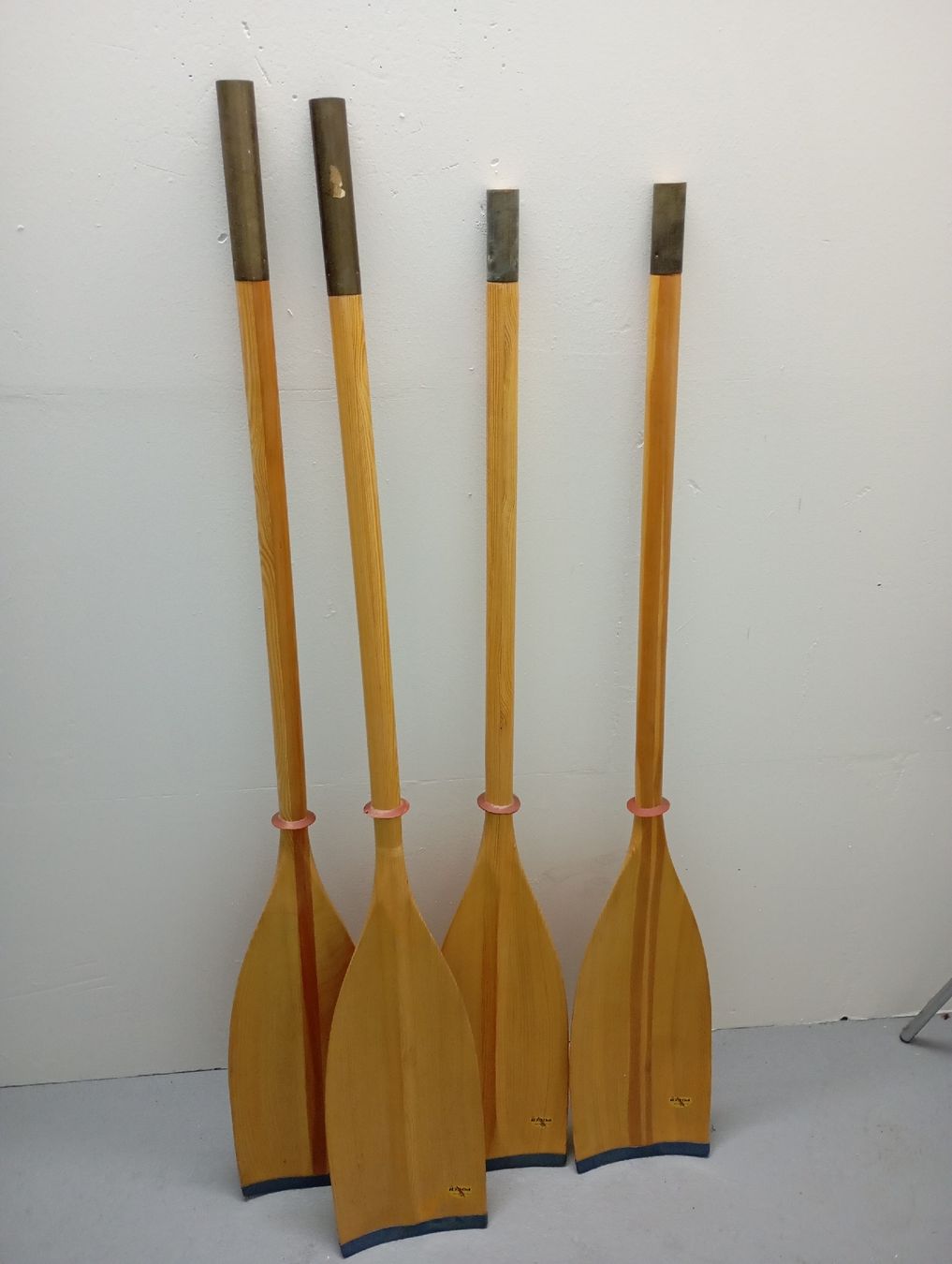 Gommoni, kayak & canoe: Alte Holz Padel – Usato da thalwil venduto da Lazar03