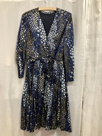 Sehr schönes Seidenkleid