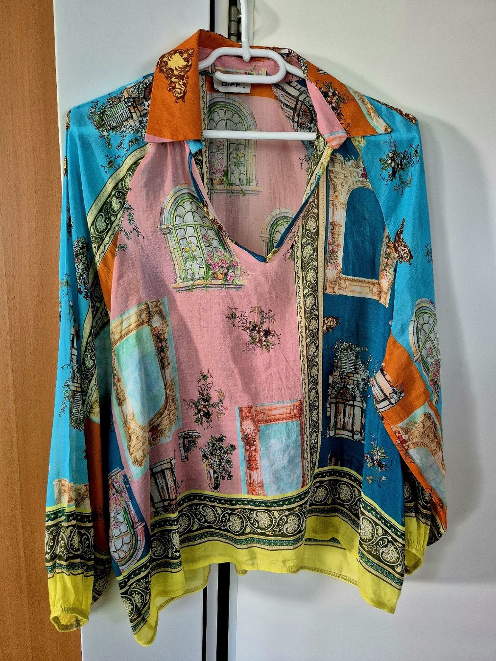Camicette: Bunte Damenbluse Gr M Frühlings-/Sommerdesign – Usato da Merenschwand venduto da Epc19