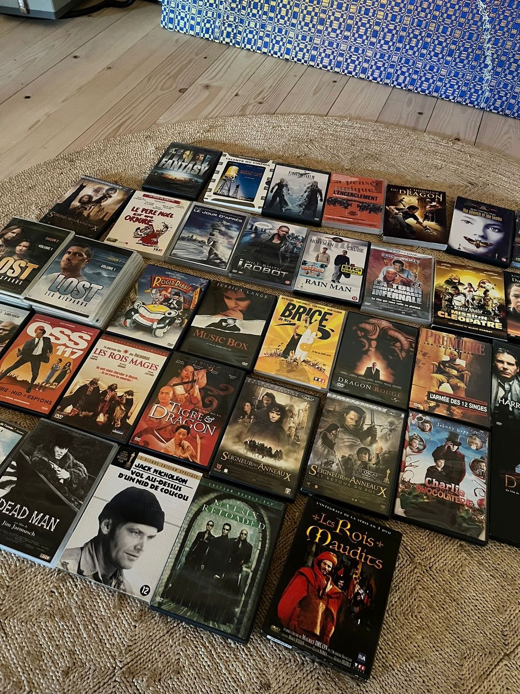 Tutti i DVDs: lot de DVD films et séries – Usato da Forel-sur-Lucens venduto da Dexluce