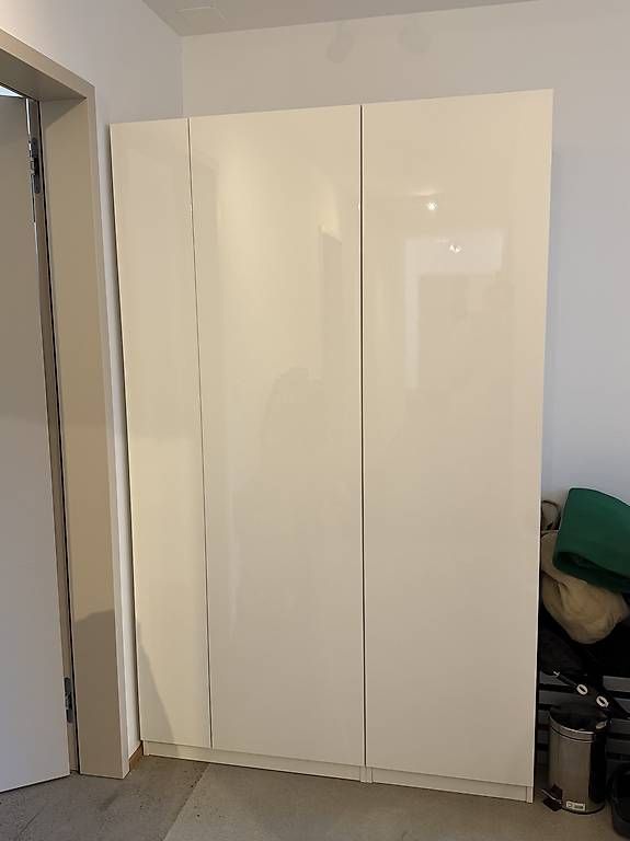 Schränke: IKEA Kleiderschrank  Hochglanz Weiss – Gebraucht aus Frauenfeld von jes_qqm6 1