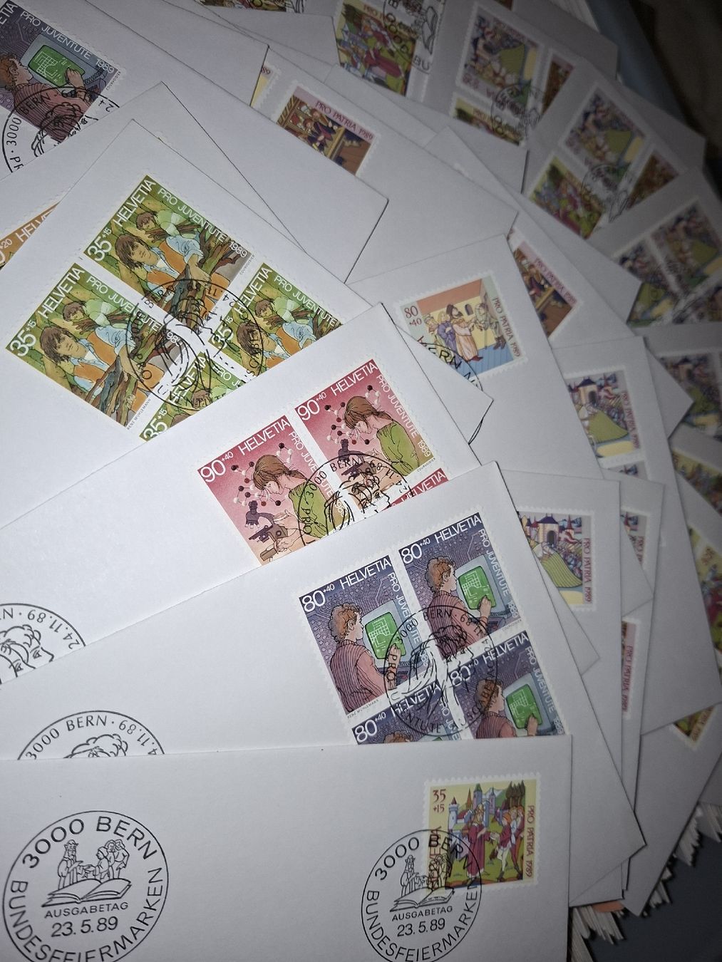 Alle Briefmarken: Kiste mit diversen FDC Ca 600Stk – Gebraucht aus Balgach von SIMEON27 2