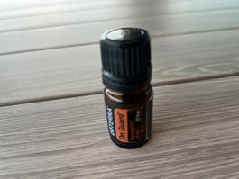 Huile essentielle Mélange DoTerra « ON GUARD », 5 ml, neuve