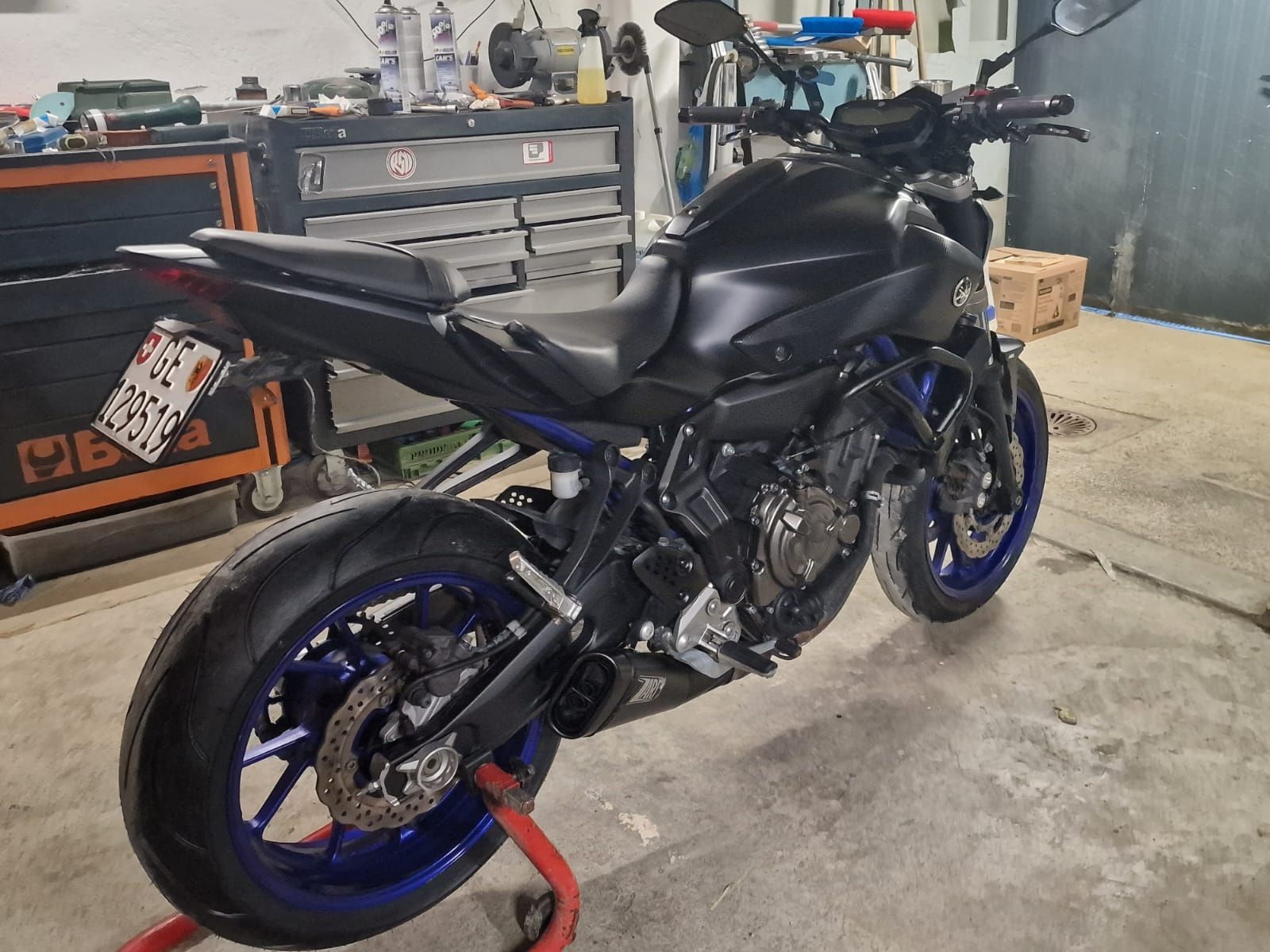 Yamaha Strada: Yamaha MT-07 noire 35kW – Usato da Bulle venduto da sca_hyy7 1