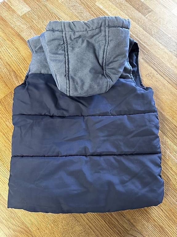Altro abbigliamento per bambino: Gilet von Little Rebel – Usato da Hirzel venduto da Bkuenzli 1