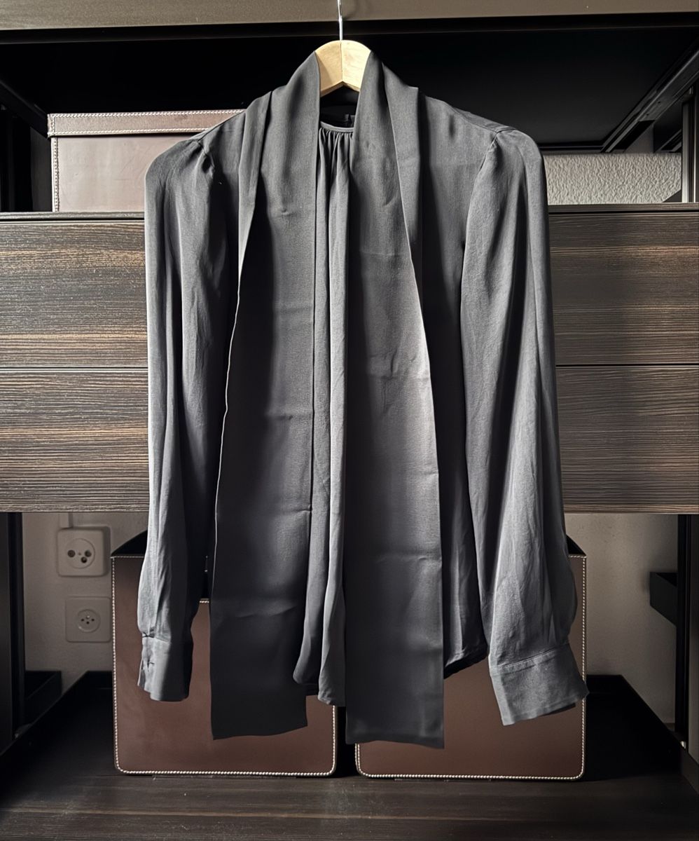 Dsquared2 Chemisiers: DSQUARED2 Bluse Schwarz Grösse 34 – D'occasion à Wilderswil par Renaissance1 2
