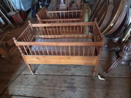 Ancien lit en bois pour ɓébé