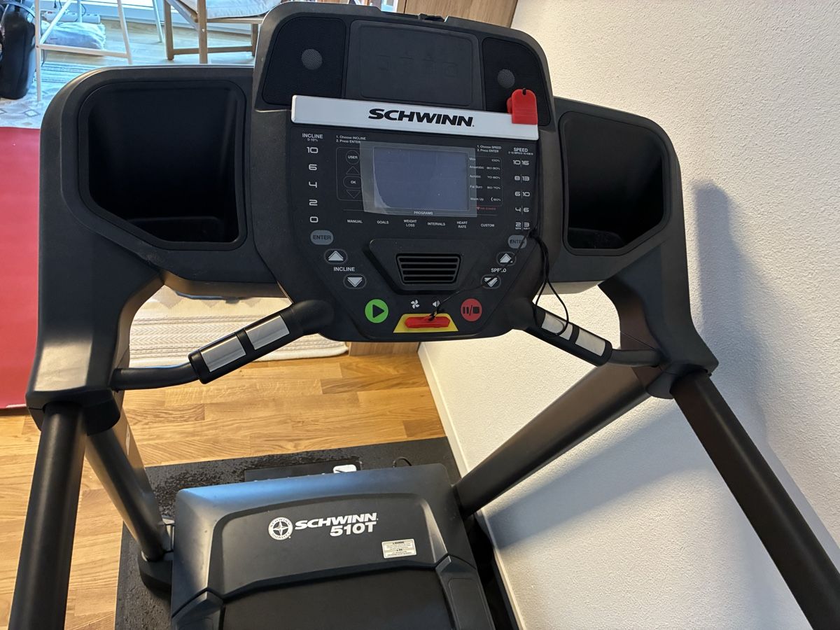 Schwinn Hometrainer: Treadmill Schwinn 510T – Usato da Baar venduto da nye_r6hg 3
