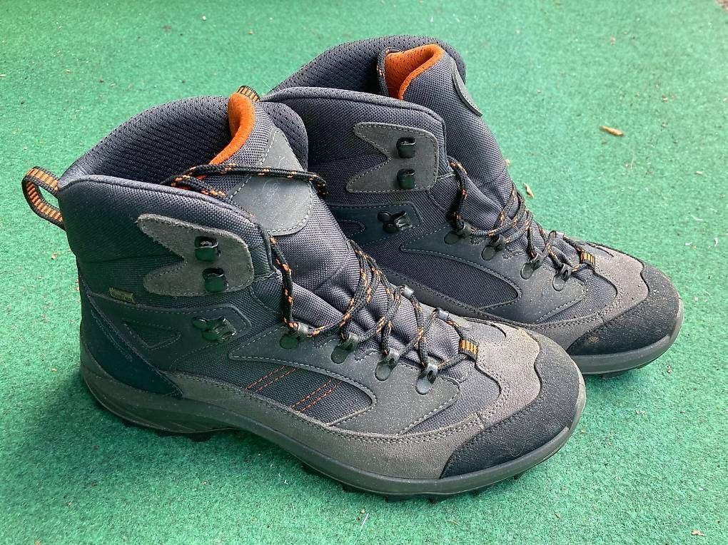 Chaussures hommes: Trekkingschuhe – D'occasion à Wildegg par ryan-lars