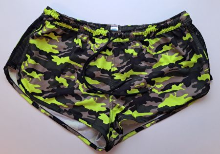 Bade-Shorts / Sport Shorts / Gr. M / NEU!