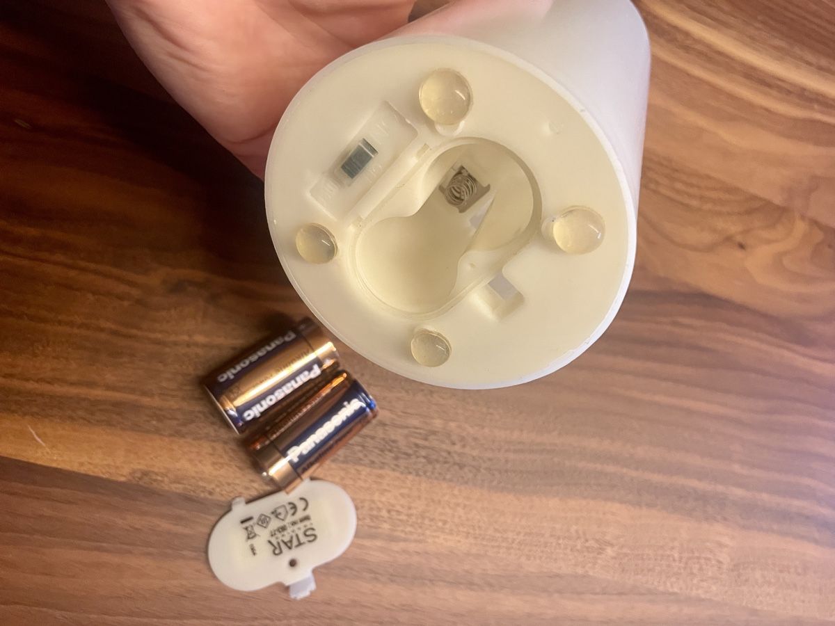 Kerzen: LED Kerze, elfenbeinweiss, flackernd, neuwertig – Gebraucht aus Sursee von Steffi_2020 3
