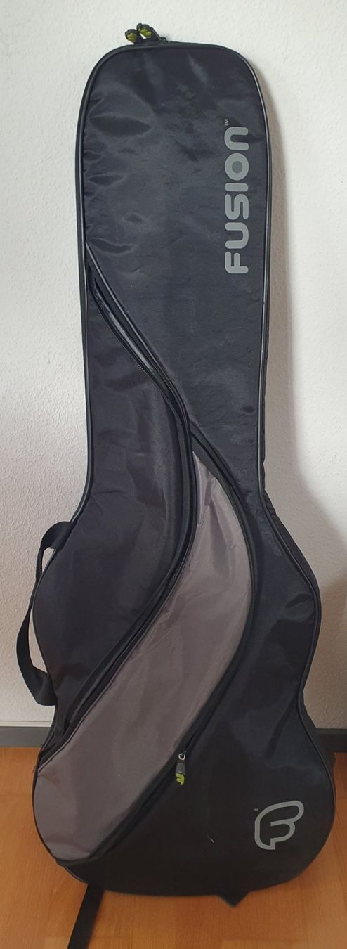 Instruments de musique: Chevy Strat mit Tremolo - E-Gitarre schwarz – D'occasion à Zollikon par Mary_80 6