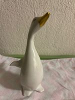 Keramik Gans weiss mit vergoldetem Schnabel Grösse M