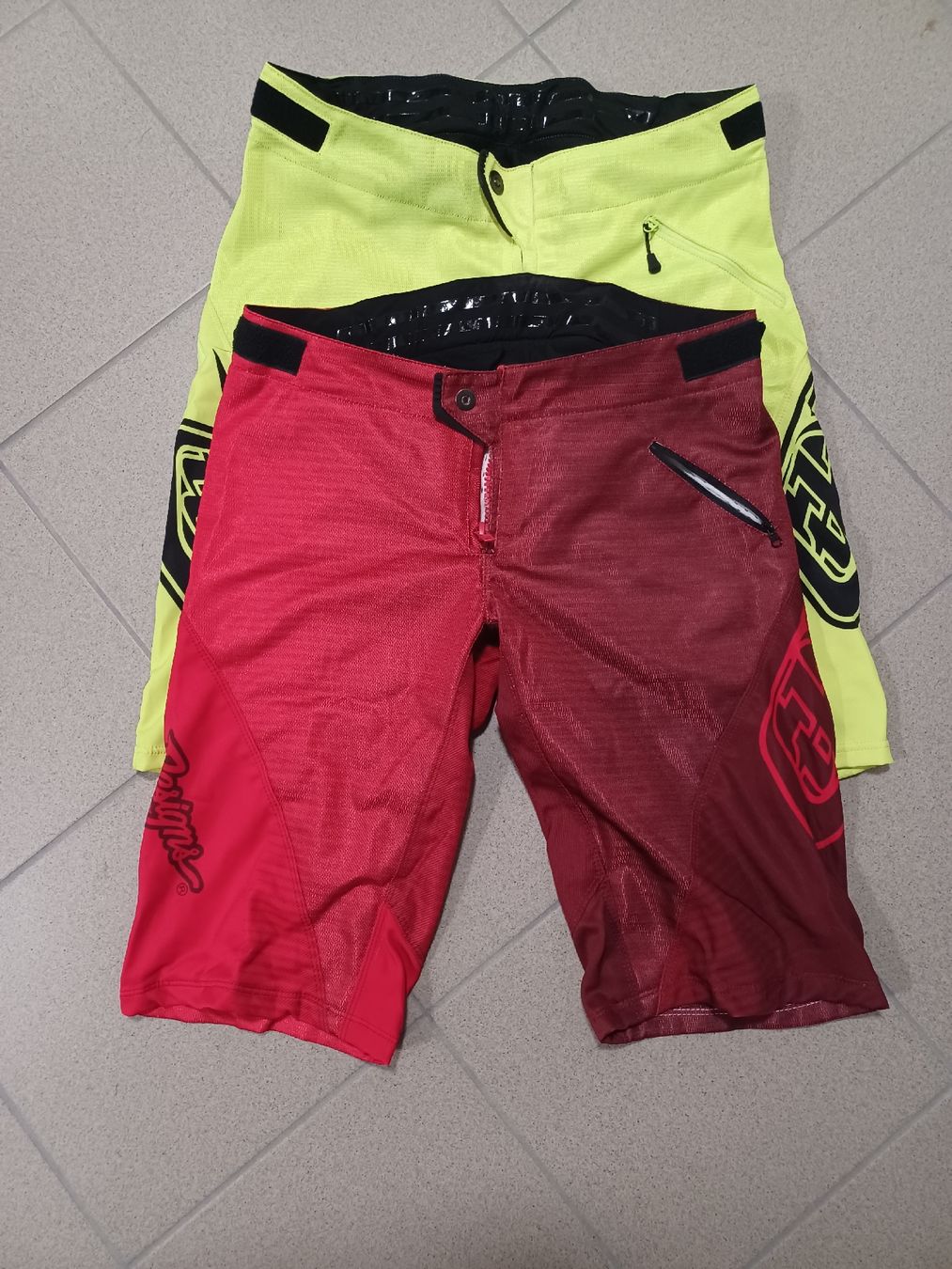 Troy Lee Pantaloni: Coppia pantaloni MTB Troy Lee Design – Usato da Cadro venduto da kar_n67g 2