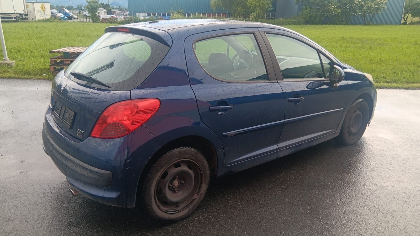 Peugeot Automobili: Peugeot 207 1.6i – Usato da Rebstein venduto da TonyRasta-Autohandel 2