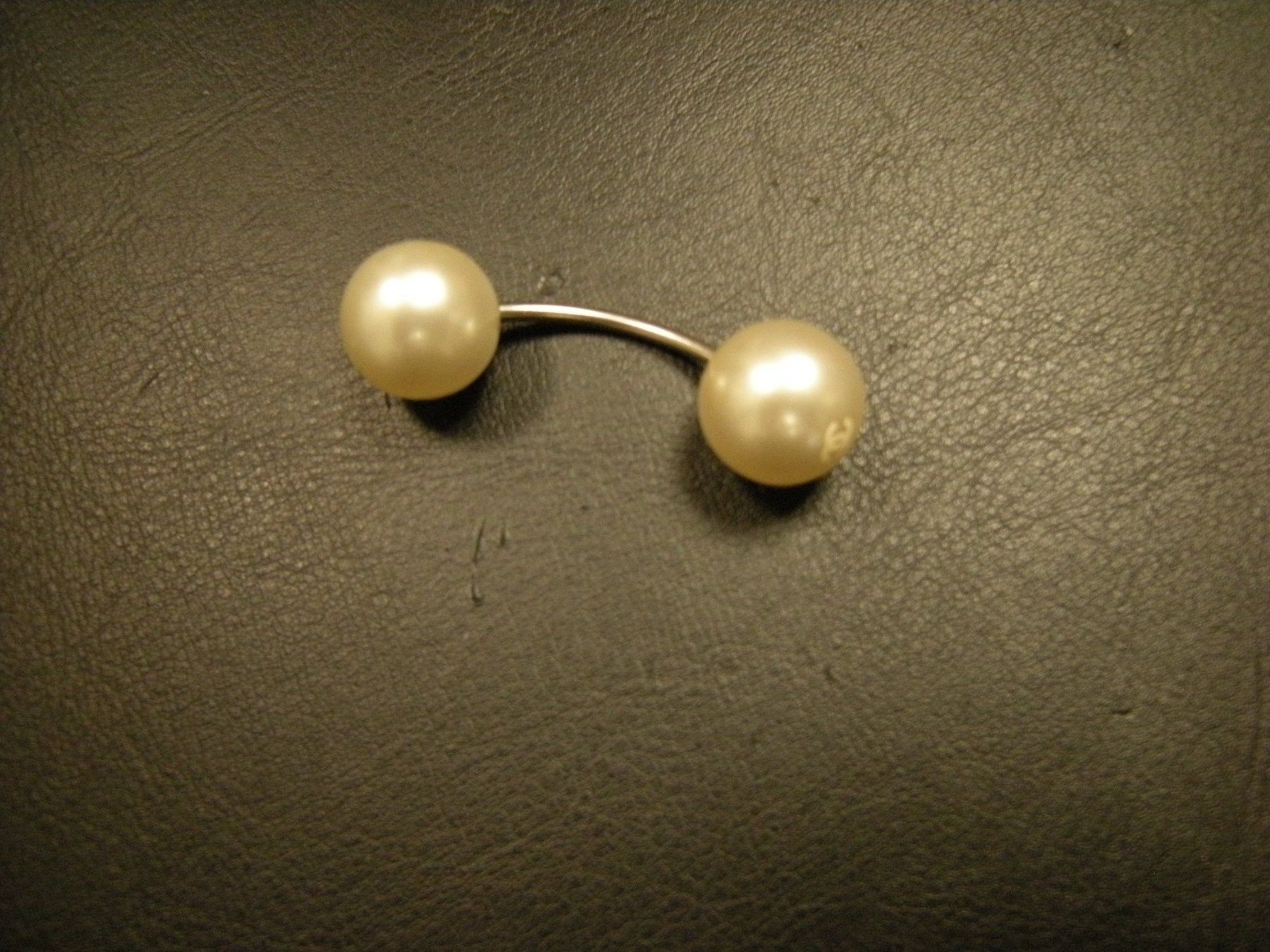 Bijoux piercing: Perlen Piercing Ohrring CC geschraubt – Neuf (Voir description) à Holziken par Rupe 1