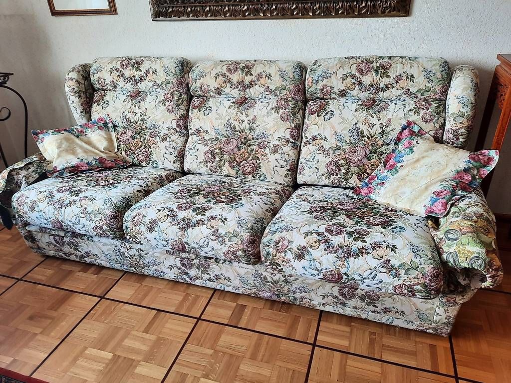Sofas: Divano 3 posti – D'occasion à Aldesago par elisabetta68