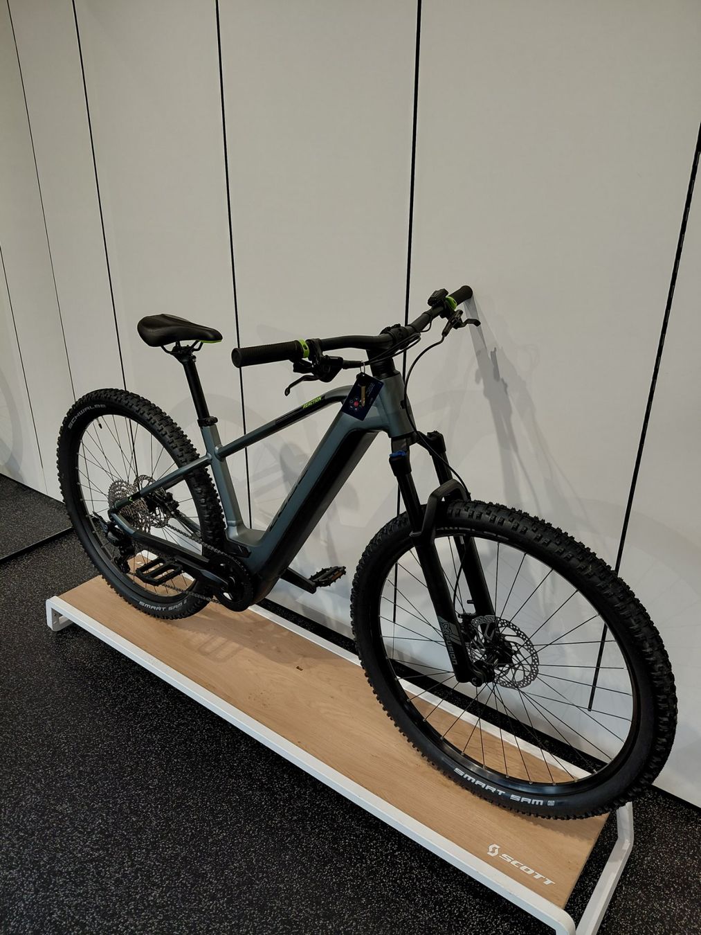 Cube Biciclette: Cube Reaction Hybrid Pro 750 2023 – Nuovo e nell'imballaggio originale da Klosters venduto da mie_9vjk 4