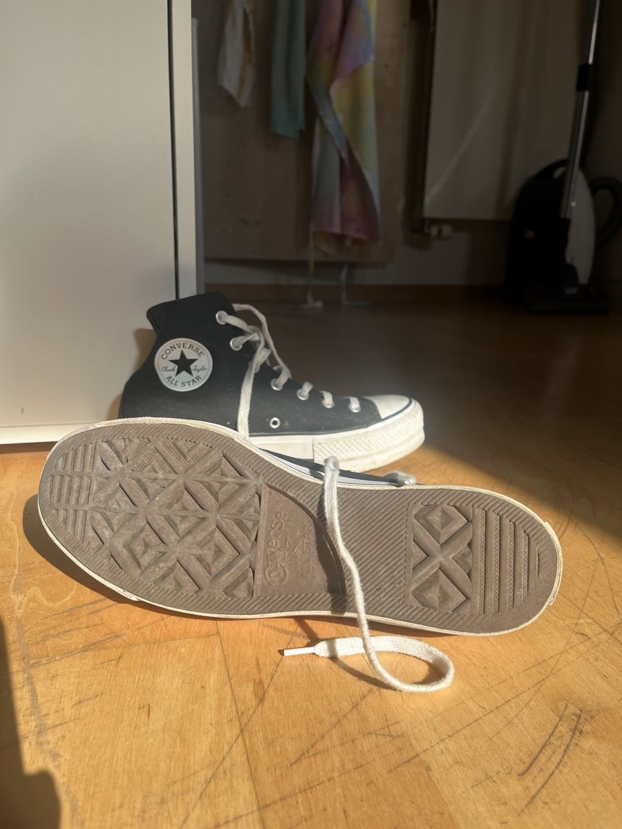 Converse Scarpe da uomo: Converse Hightop mit Plateau – Usato da Bern venduto da kim_txn9 2