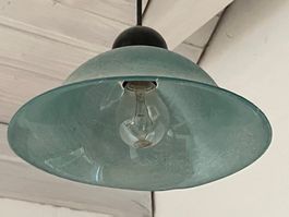 drei elegante Deckenlampen ( 1 blau und  2 grün)
