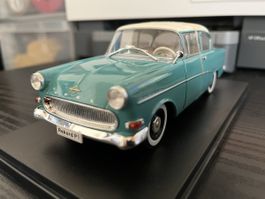Opel Rekord P1.  1:24