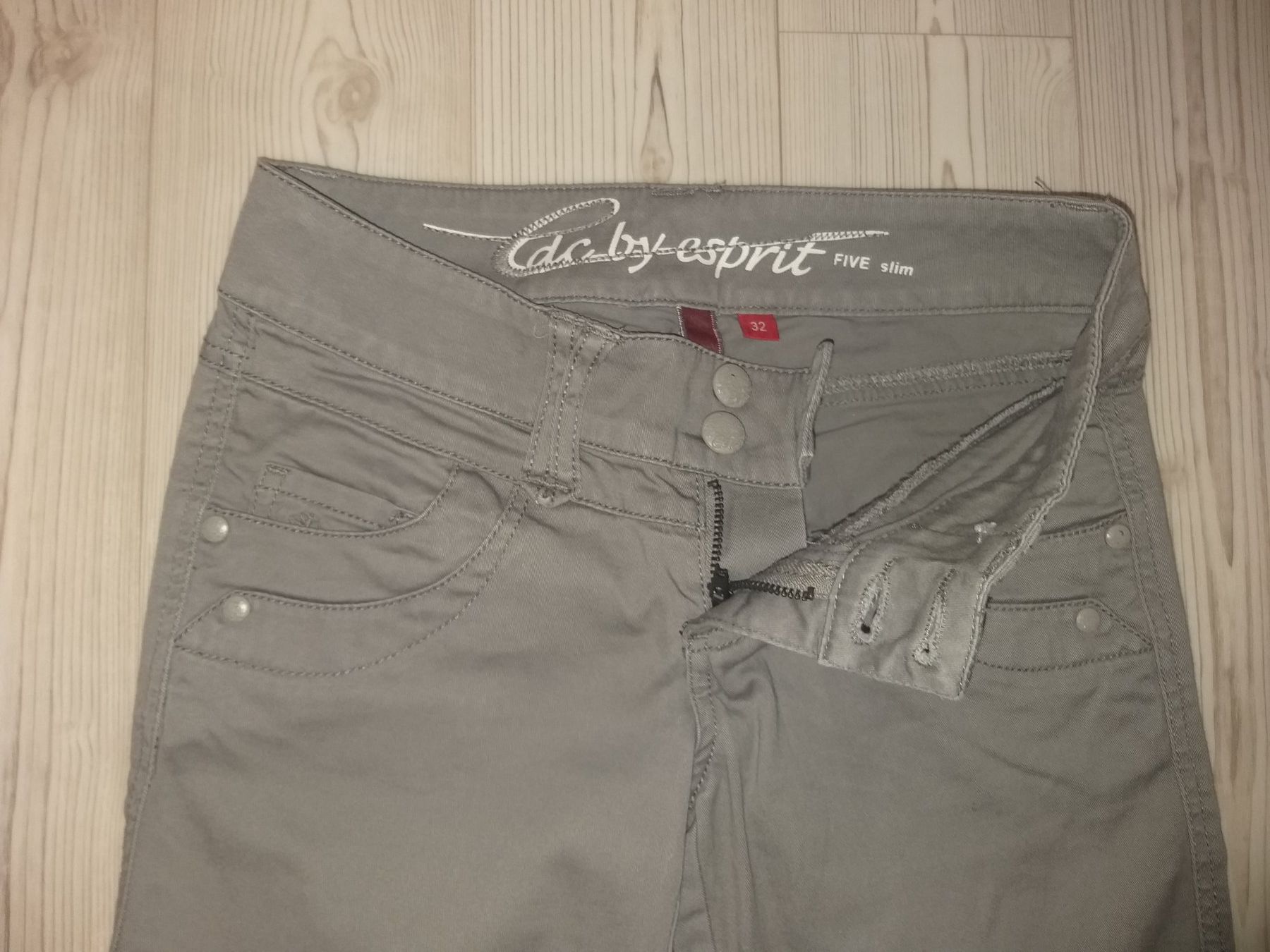 Esprit Pantaloni: Pantacourt ESPRIT  Taille / Grosse 32 CH  SLIM – Usato da Cossonay-ville venduto da Super-Price-Quality 4