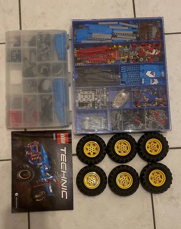 Lego Giocattoli: Lego Technic Allrad-Abschleppwagen – Usato da Buckten venduto da Swissi06 1