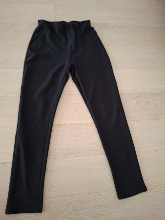 Schwarze Chicoree Hose, Grösse S, top Zustand! Bequem.