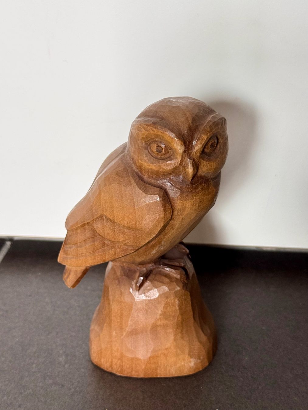 Figurines: Wunderschöne Holz Eule Brienzer Schnitzerei – D'occasion à Rothrist par Fondgruebe 1