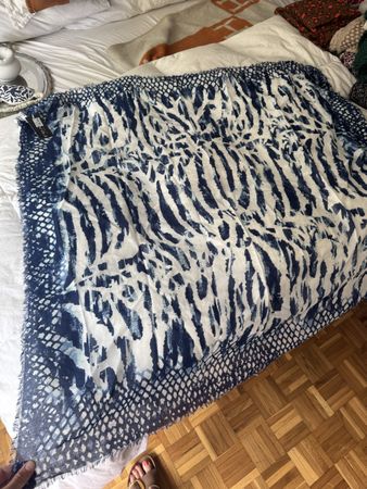 Écharpe FRAAS bleu et blanc, motif animalier, coton