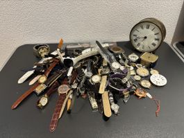 Grosses Lot Uhren, Wecker, Taschenuhren Defekt