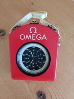 Omega Stoppuhr mit Gehäuse und Trageriemen, 65mm